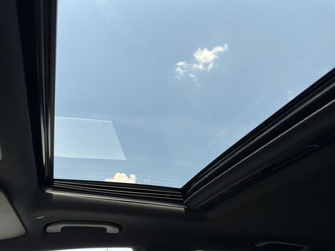 Certified 2022 Mercedes-Benz GLE 350 4MATIC w/ AMG Line Exterior image 28