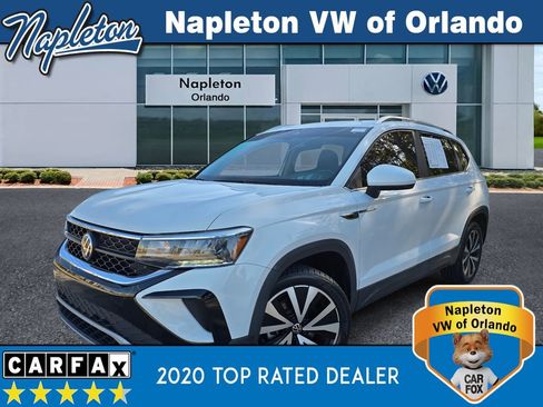 Used 2023 Volkswagen Taos SE w/ Panoramic Sunroof Package image 32