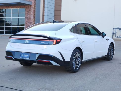 New 2026 Hyundai Sonata Limited FWD image 4