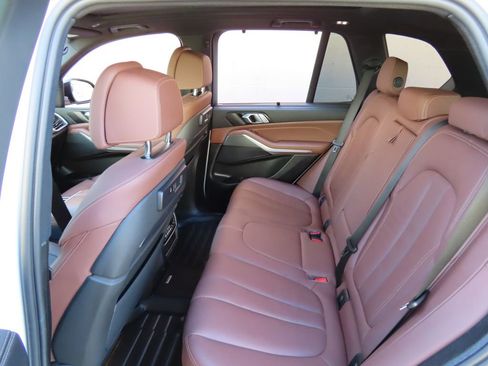 Used 2022 BMW X5 xDrive40i AWD/4WD image 27