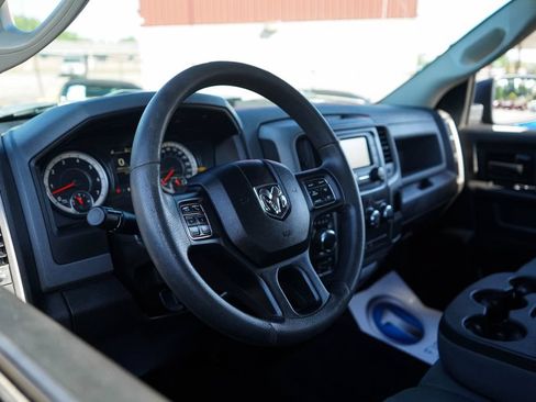 Used 2019 RAM 1500 Express w/ Express Value Package AWD/4WD image 5