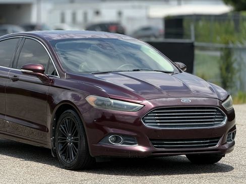 Used 2013 Ford Fusion SE FWD image 15