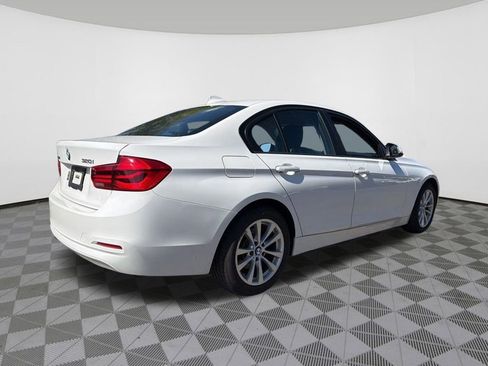 Used 2016 BMW 320i xDrive Sedan AWD/4WD image 6