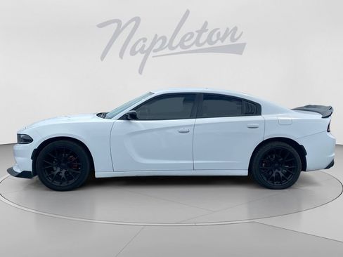 Used 2023 Dodge Charger SXT RWD image 2