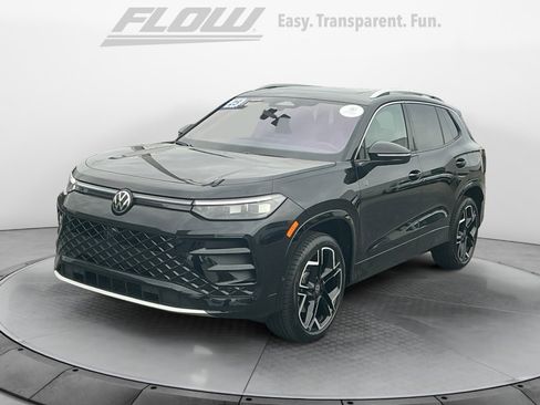 Certified 2025 Volkswagen Tiguan SEL R-Line image 4