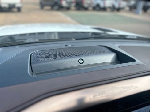 New 2025 Ford F150 King Ranch w/ FX4 Off-Road Package image 35