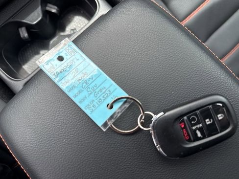 Used 2025 Honda CR-V Sport-L image 39