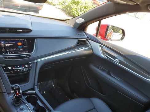 Certified 2023 Cadillac XT5 Sportv w/ Technology Package image 17