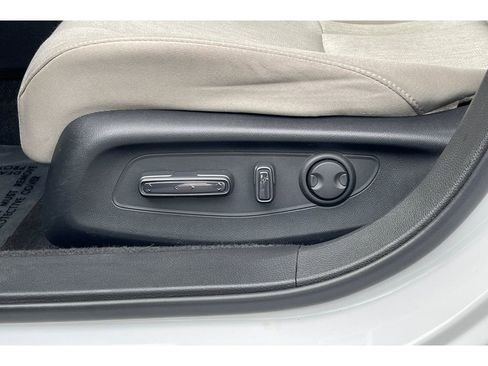 Certified 2023 Honda Accord EX image 13