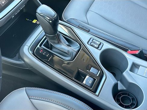 Certified 2025 Subaru Crosstrek 2.5i Limited w/ Crosstrek Mirror Package image 24