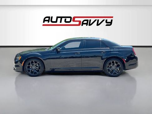 Used 2022 Chrysler 300 S RWD image 4