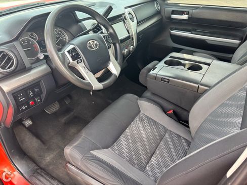 Used 2017 Toyota Tundra SR5 image 11