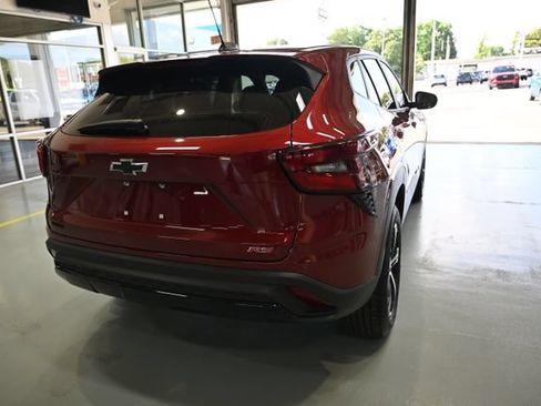 Used 2024 Chevrolet Trax RS w/ Driver Confidence Package FWD image 5