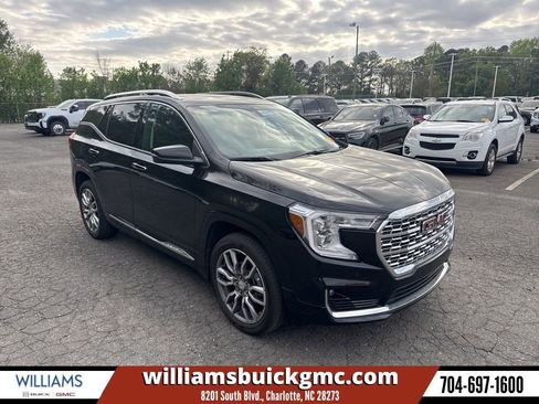 Used 2022 GMC Terrain Denali image 1