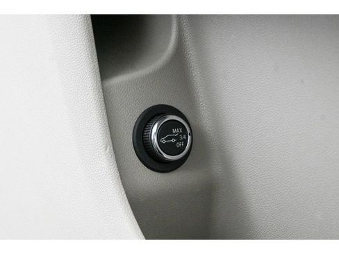 Certified 2023 Cadillac XT4 Premium Luxury image 30