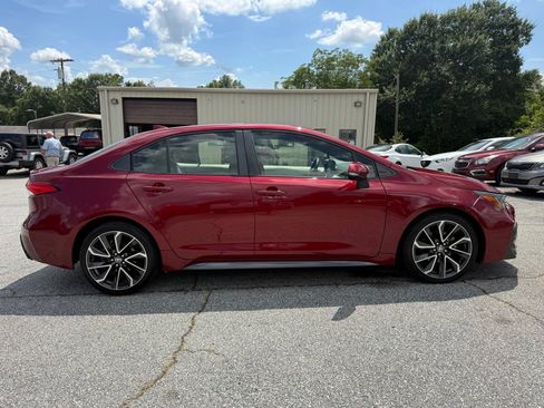 Used 2022 Toyota Corolla SE w/ SE Premium Package FWD image 8