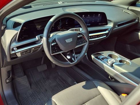 Used 2024 Cadillac Lyriq Luxury w/ LPO, Floor Liner Package RWD image 16