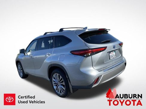 Used 2021 Toyota Highlander Platinum AWD/4WD image 6