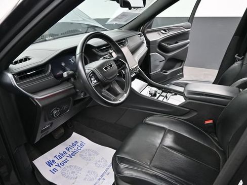 Used 2021 Jeep Grand Cherokee L Overland w/ Luxury Tech Group IV AWD/4WD image 9