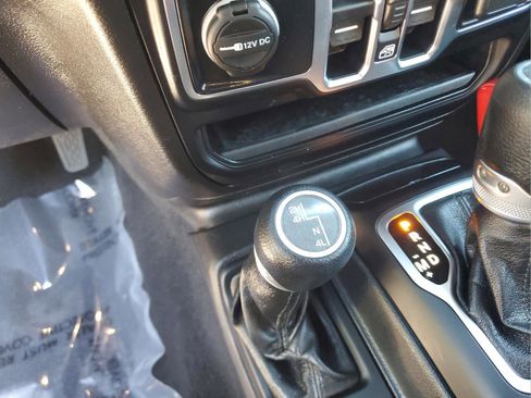 Certified 2020 Jeep Gladiator Sport w/ Quick Order Package 24S AWD/4WD image 19