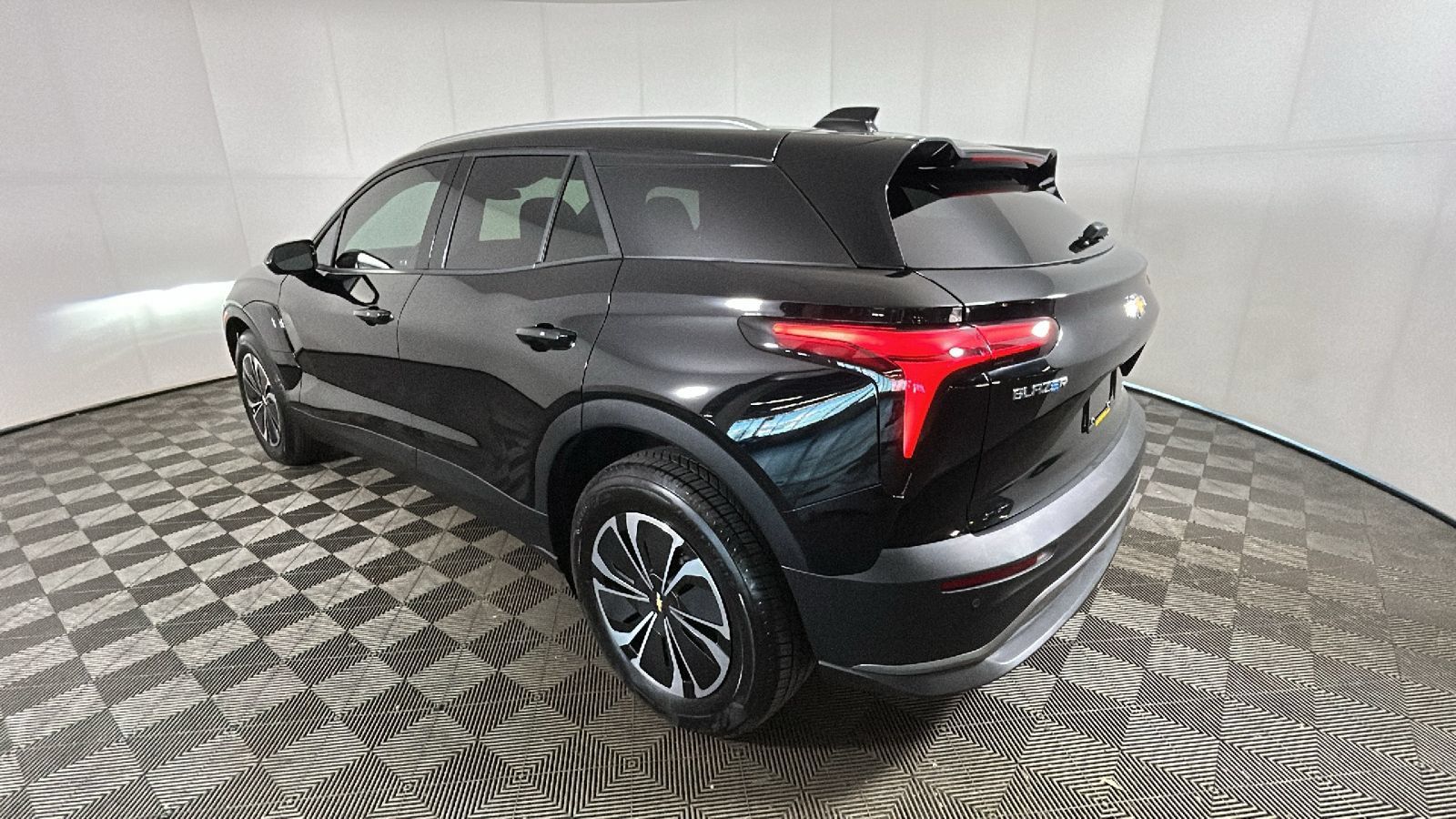 Used 2024 Chevrolet Blazer EV LT AWD/4WD image 5