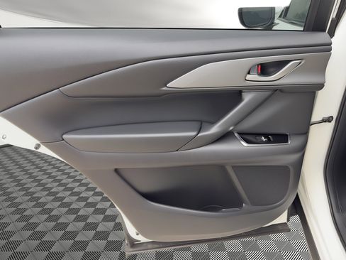 Used 2023 MAZDA CX-9 Touring Plus image 17