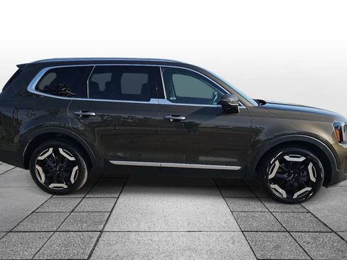 Used 2025 Kia Telluride S AWD/4WD image 4