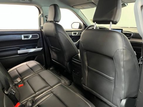 Used 2023 Ford Explorer XLT w/ Equipment Group 202A AWD/4WD image 14