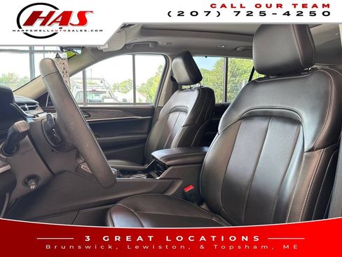 Used 2023 Jeep Grand Cherokee L Limited w/ Luxury Tech Group II AWD/4WD image 15