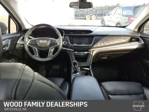 Used 2017 Cadillac XT5 Luxury image 20