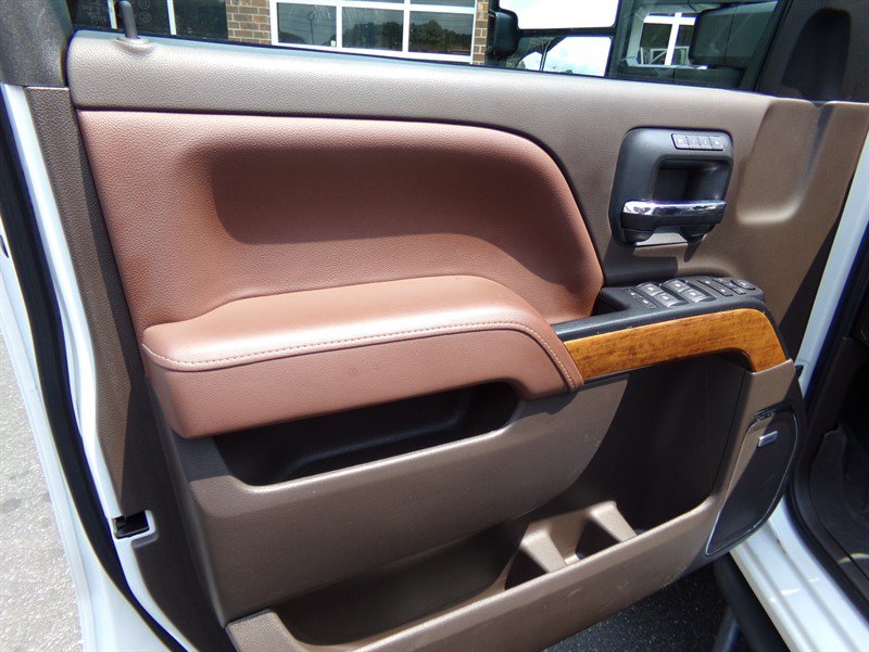 Used 2019 Chevrolet Silverado 2500 High Country w/ Duramax Plus Package AWD/4WD image 47