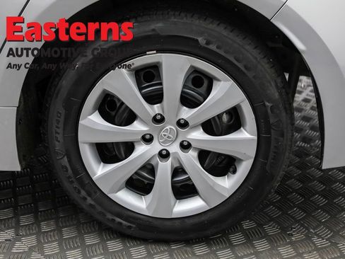 Used 2024 Toyota Corolla LE image 32
