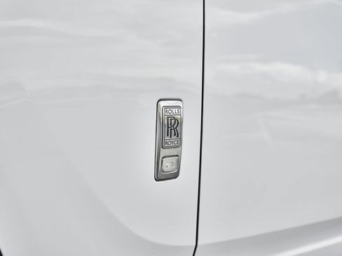 Used 2018 Rolls-Royce Ghost RWD image 10