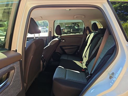 Certified 2023 Nissan Rogue SV AWD/4WD image 10