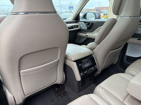 Used 2023 Lincoln Aviator Reserve w/ Equipment Group 201A image 42