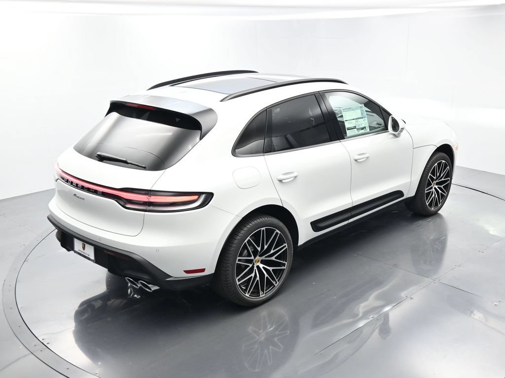 Certified 2026 Porsche Macan AWD/4WD image 38