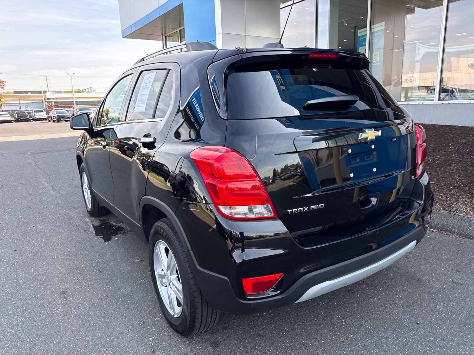 Used 2020 Chevrolet Trax LT w/ LT Convenience Package AWD/4WD image 8