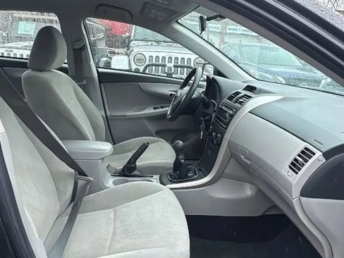 Used 2013 Toyota Corolla L FWD image 23