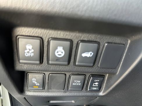 Used 2018 Nissan Pathfinder SL w/ SL Premium Package image 21