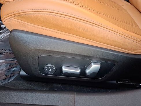 Certified 2023 BMW 330i xDrive Sedan w/ Driving Assistance Package image 14