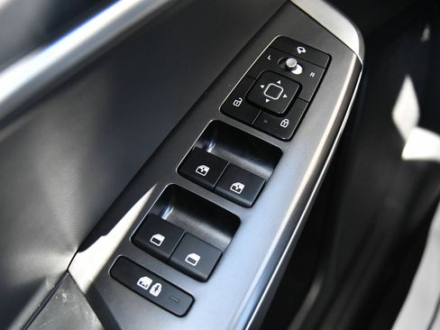 Used 2024 Kia EV6 Light RWD image 37