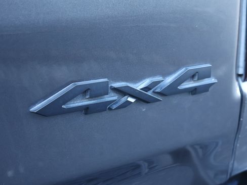 Used 2023 RAM 1500 Limited AWD/4WD image 6