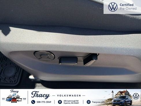 Certified 2025 Volkswagen Tiguan SE R-Line AWD/4WD image 21