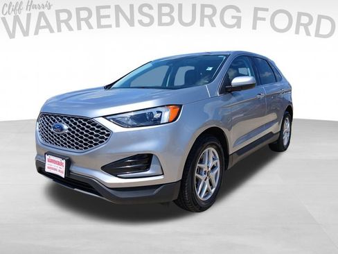 Used 2023 Ford Edge SEL image 7