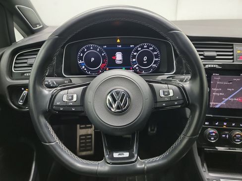 Used 2018 Volkswagen Golf R 4-Door image 17