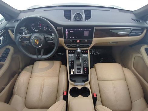 Certified 2023 Porsche Macan AWD/4WD image 19