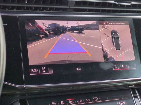 Used 2019 Audi Q8 Premium Plus w/ Premium Plus image 33