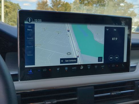 New 2026 Lincoln Corsair Premiere image 17