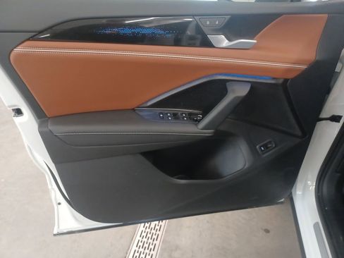 New 2026 Volkswagen Tiguan SEL R-Line AWD/4WD image 10