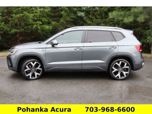 Used 2023 Volkswagen Taos SEL image 4